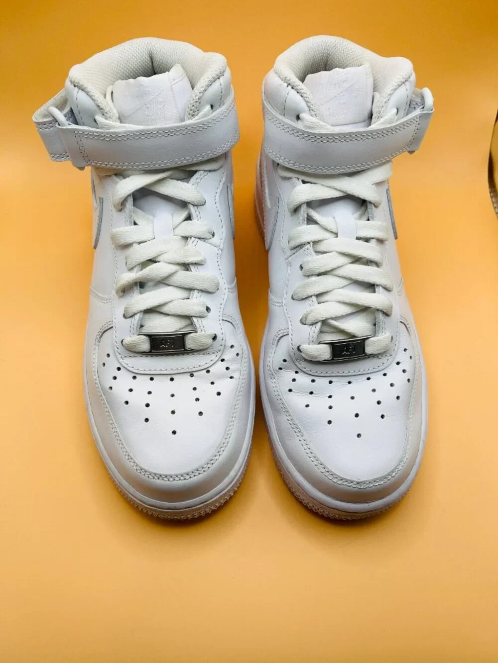 Nike Women's Air Force 1 '07 Mid Top 